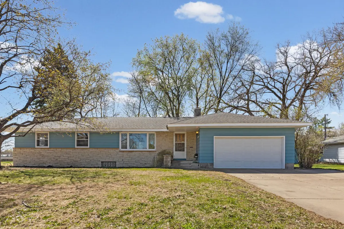 4243 Douglas Drive N, Minneapolis, MN 55422 - #1