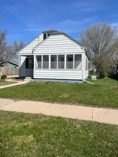 102 8th Street, Windom, MN 56101