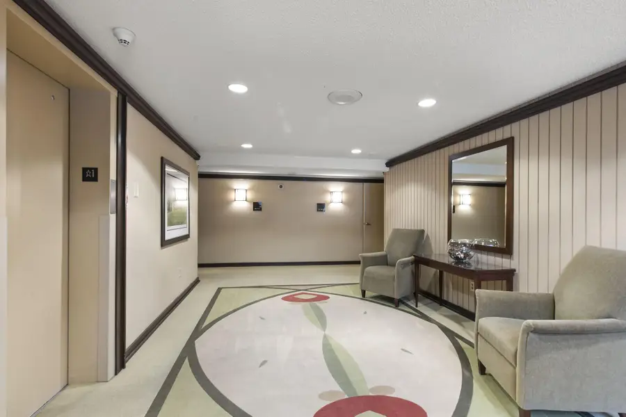 6085 Lincoln Drive #317, Minneapolis, MN 55436 - #2