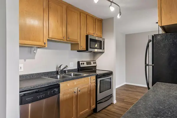 4110 Rahn Road #121, Eagan, MN 55122