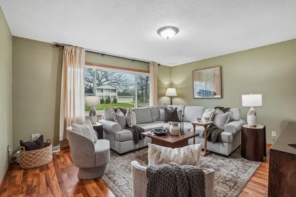 3725 80th Avenue N, Brooklyn Park, MN 55443