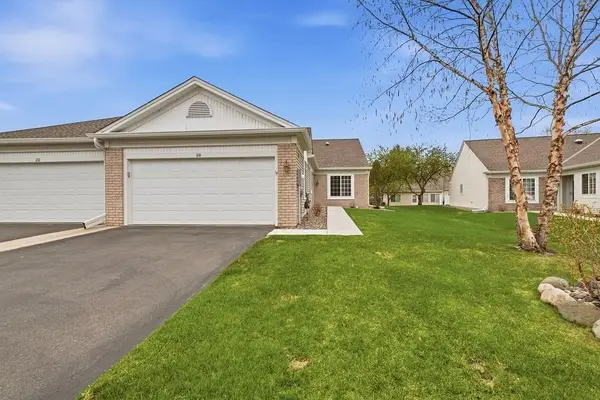674 Lake View Drive, Saint Paul, MN 55129