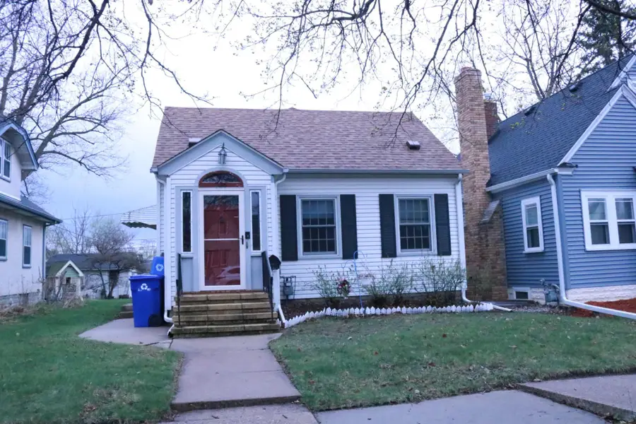 736 Cottage Avenue E, Saint Paul, MN 55106 - #2
