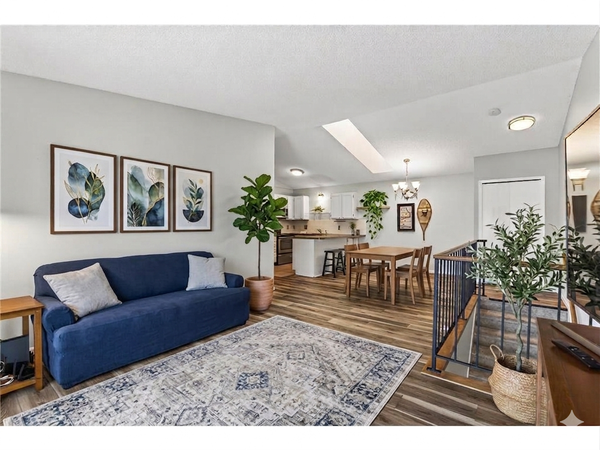 732 Parkside Drive #732H, Saint Paul, MN 55127