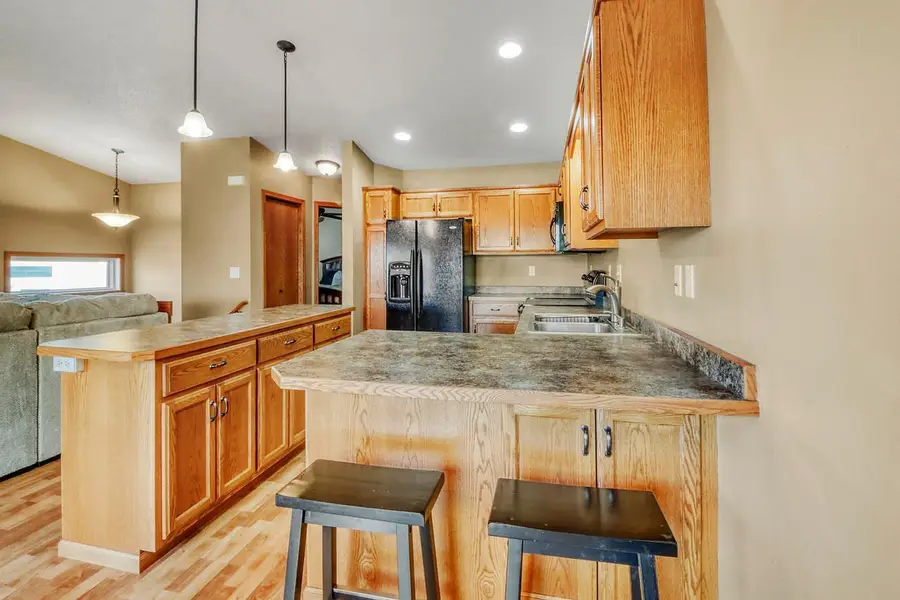 910 35th Avenue S, Moorhead, MN 56560 - #3