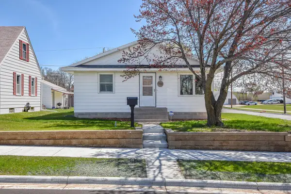 702 28th Avenue N, Saint Cloud, MN 56303