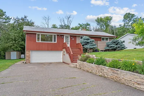 10724 32nd Avenue N, Minneapolis, MN 55441