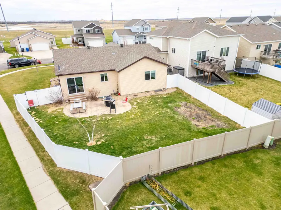 5509 58th Street S, Fargo, ND 58104 - #2