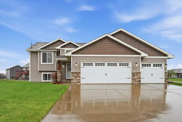 1542 Ponderosa Lane, New Richmond, WI 54017