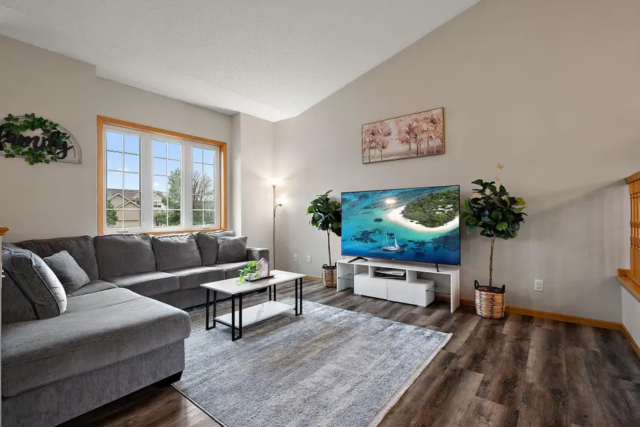 7331 Lamont Avenue Ne, Albertville, MN 55301 - #2