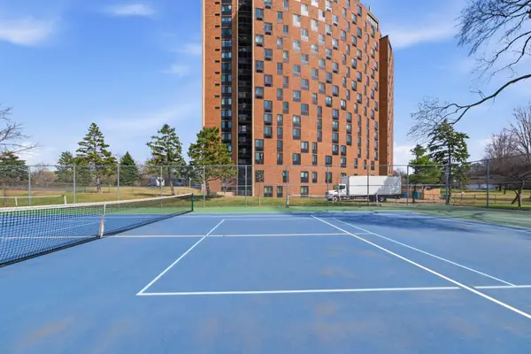 1181 Edgcumbe Road #411, Saint Paul, MN 55105