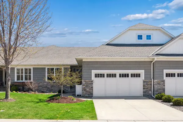 8652 Lake Riley Drive, Chanhassen, MN 55317