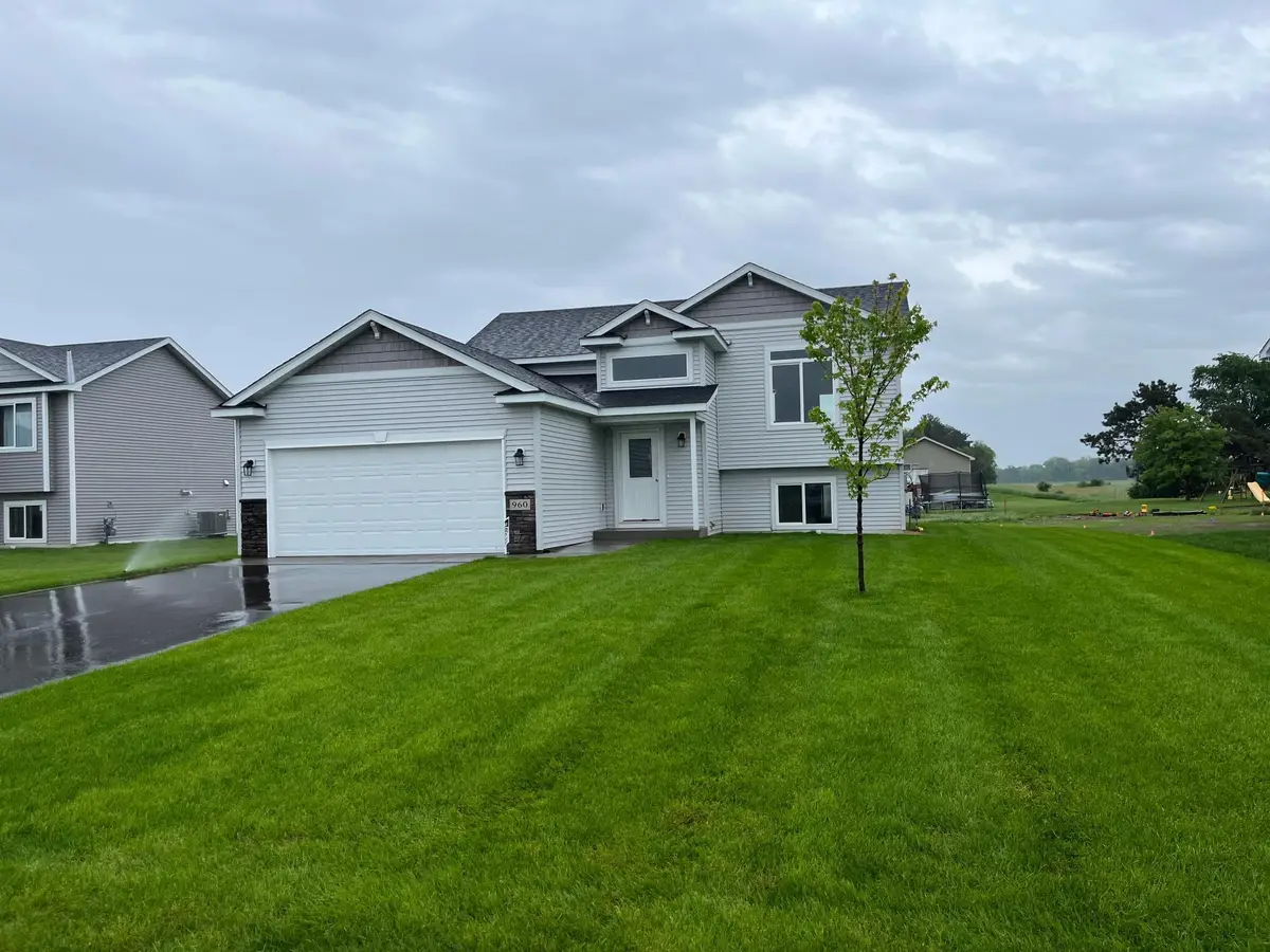 920 2 1/2 Avenue Sw, Rice, MN 56367 - #1