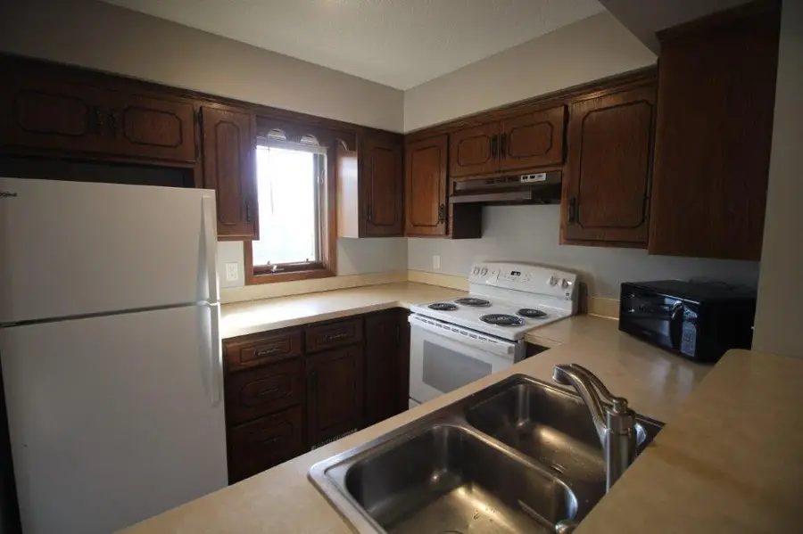 11410 Dogwood Street Nw #402, Coon Rapids, MN 55448 - #2