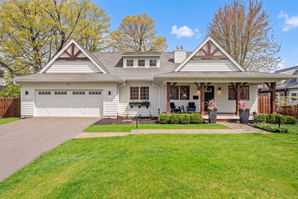 225 Broadway Avenue N, Wayzata, MN 55391