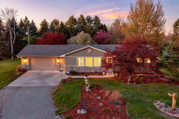 21650 Oakdale Drive, Rogers, MN 55374