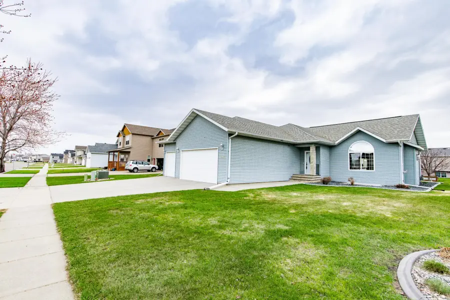 1243 5th Street Nw, West Fargo, ND 58078 - #2