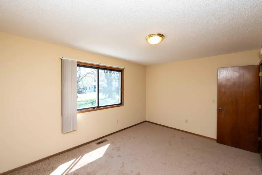 7552 15th Street Lane N, Oakdale, MN 55128 - #2