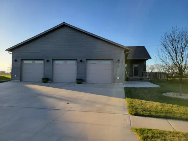 1408 W Summerwood Trail, Dilworth, MN 56529