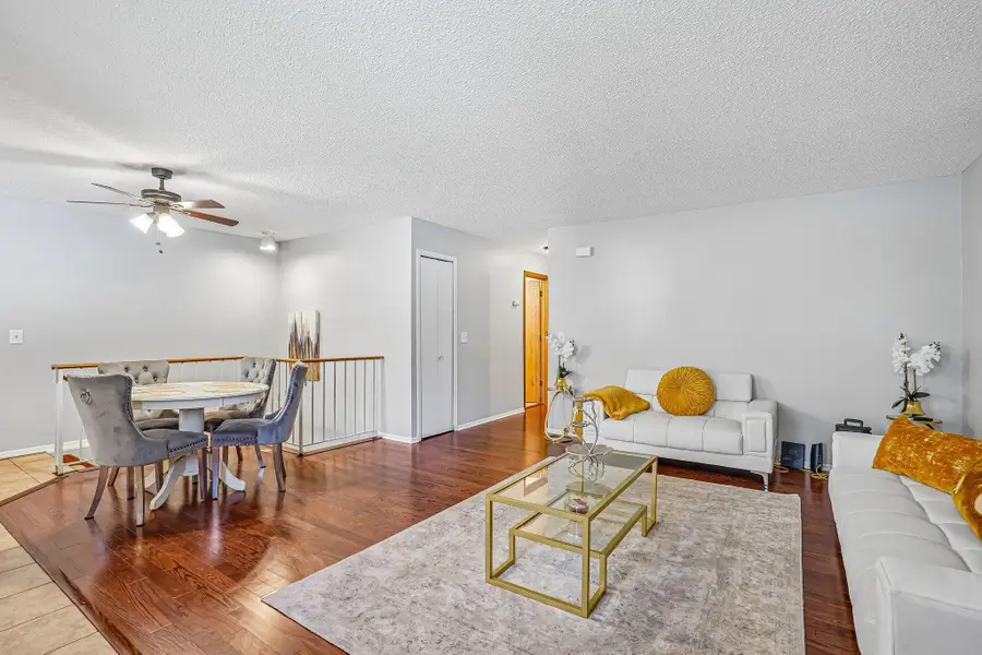 8582 134th Street W, Apple Valley, MN 55124 - #2