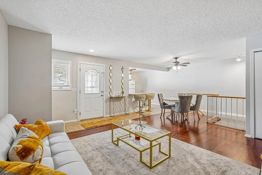 8582 134th Street W, Apple Valley, MN 55124 - #3