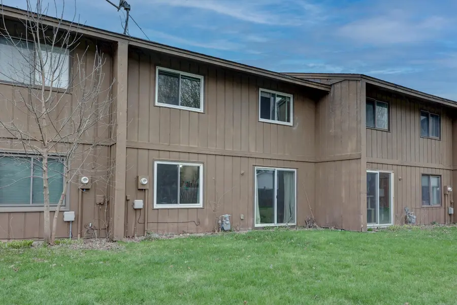 987 11th Avenue Sw, Forest Lake, MN 55025 - #3