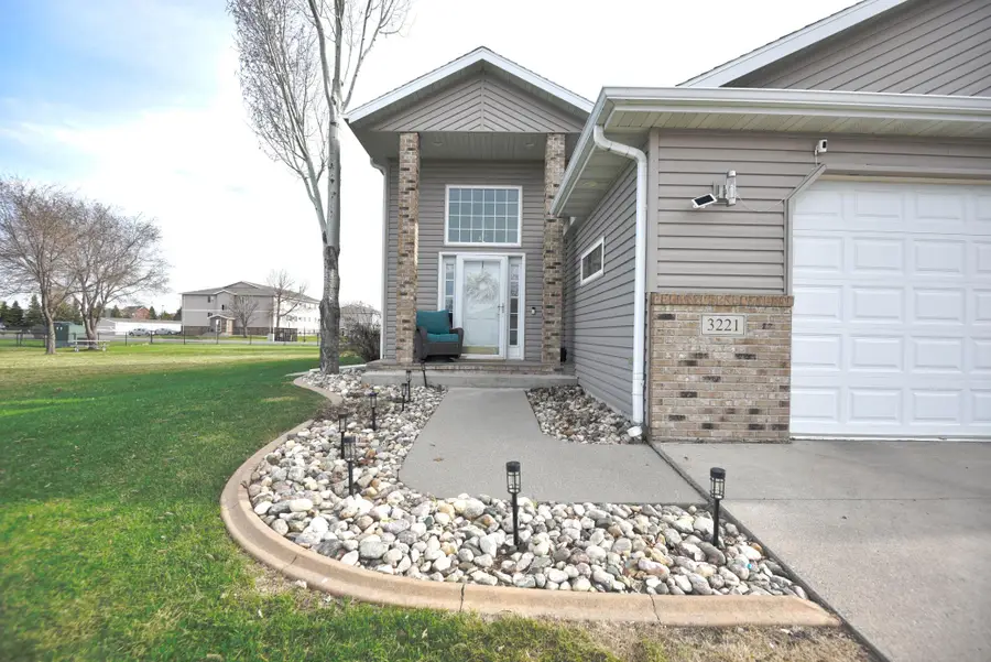 3221 11th Avenue S, Moorhead, MN 56560 - #2