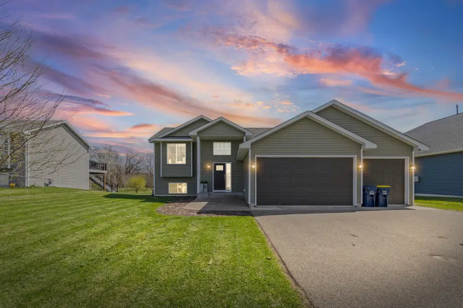31037 Algonquin Trail, Chisago City, MN 55013 - #2