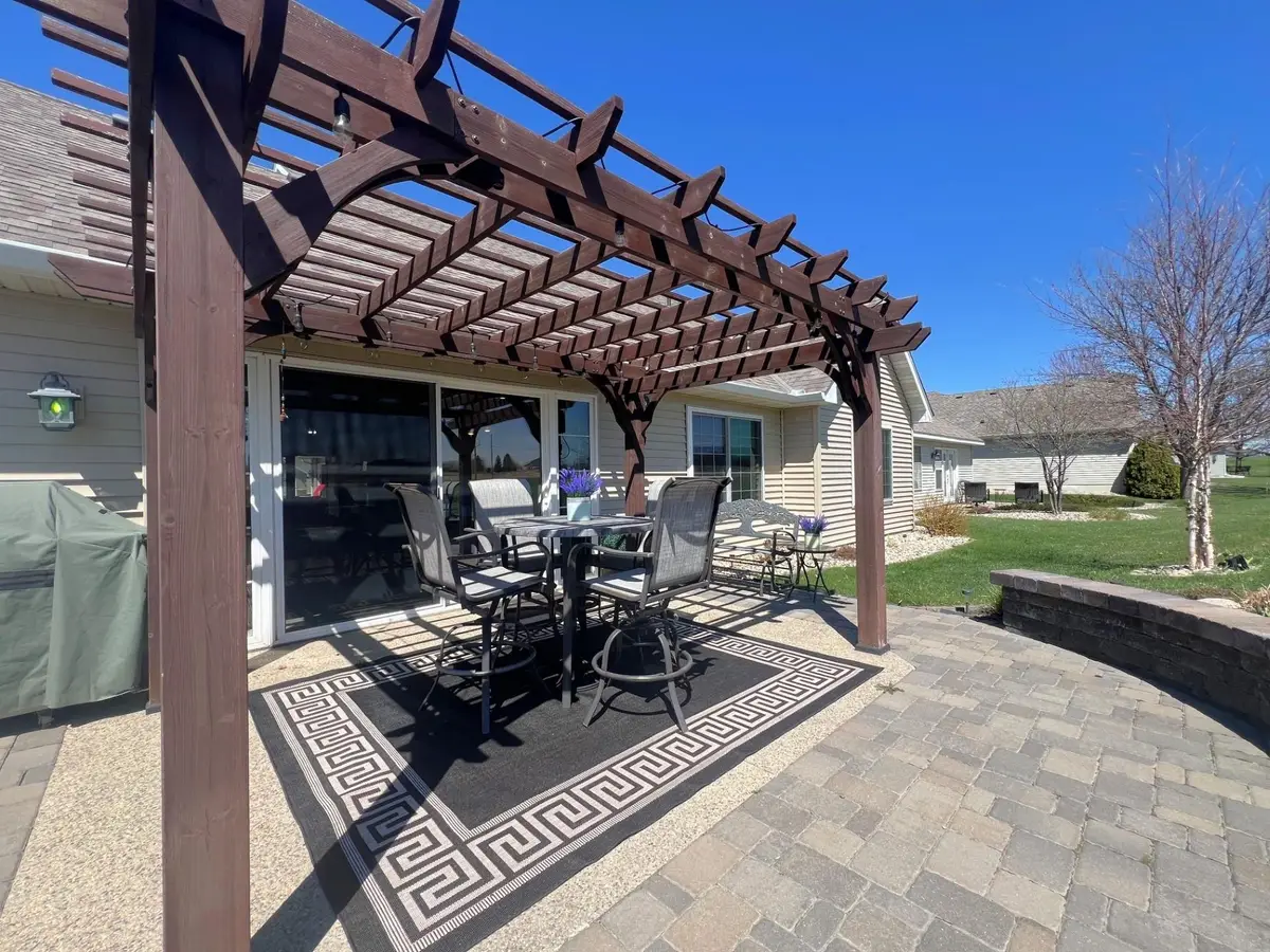 2509 7th Avenue Se, Willmar, MN 56201 - #1