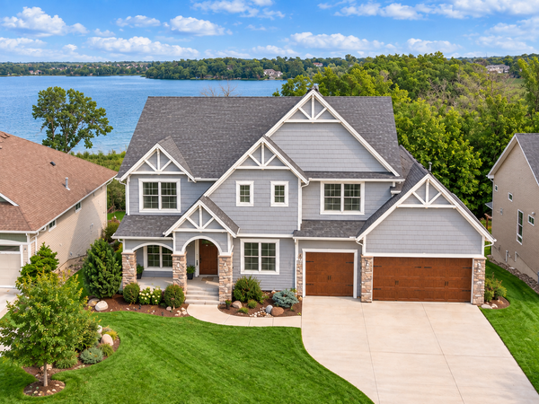 2444 Woods Drive, Victoria, MN 55386