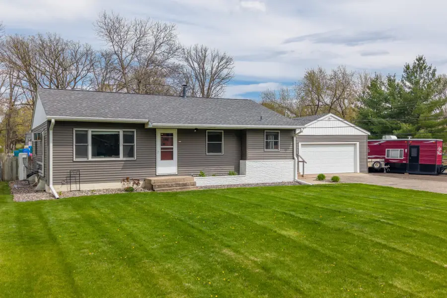 1004 N 4th Avenue N, Sauk Rapids, MN 56379 - #2