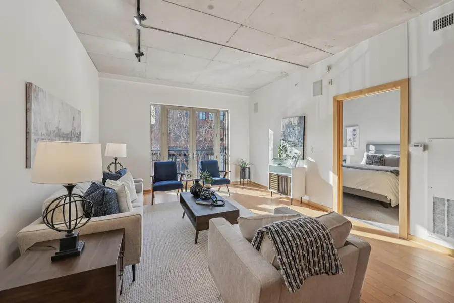 212 1st Street N #202, Minneapolis, MN 55401 - #2