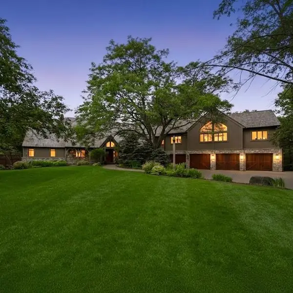 10420 Bluff Circle, Chaska, MN 55318