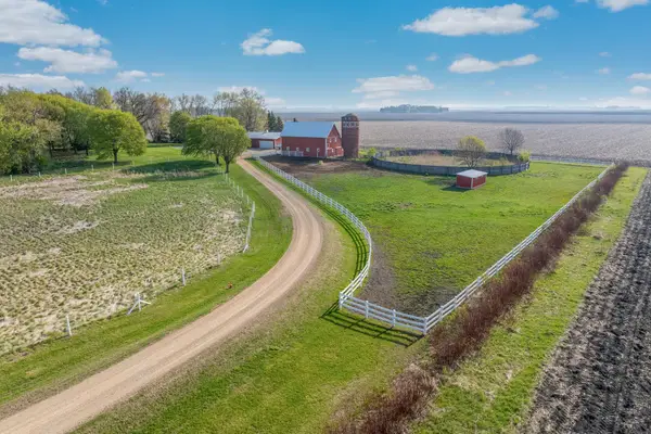 8332 440th Avenue, Blue Earth, MN 56013