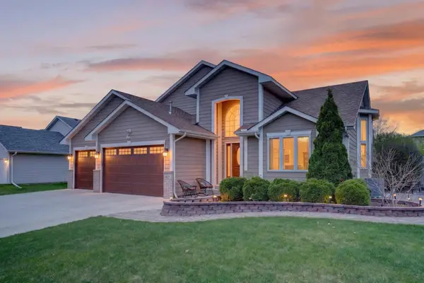 9325 Austrian Pine Avenue N, Minneapolis, MN 55443