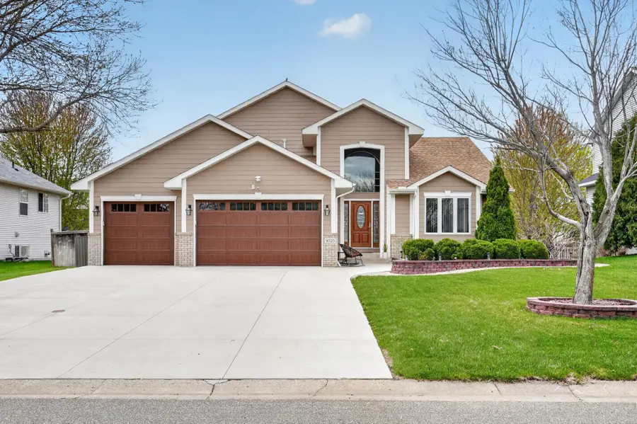 9325 Austrian Pine Avenue N, Minneapolis, MN 55443 - #3