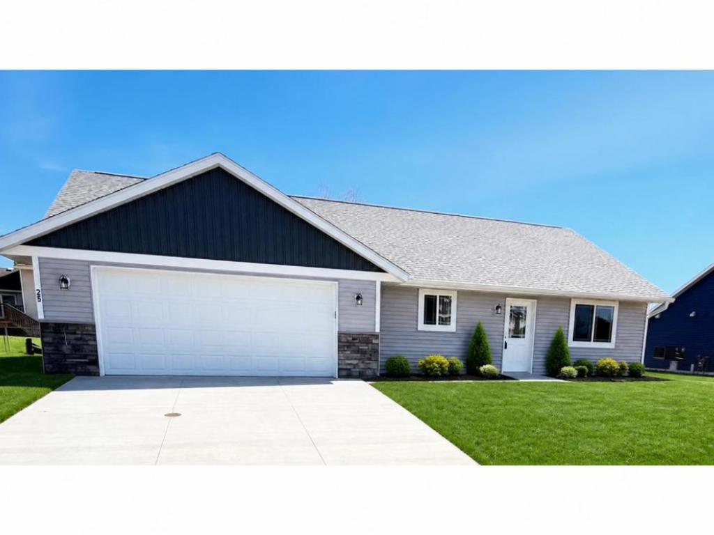 425 4th Avenue Se, Saint Joseph, MN 56374 - #1