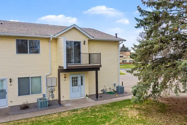 123 96th Lane Ne, Blaine, MN 55434