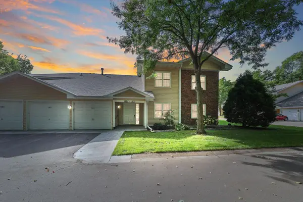 1827 County Rd. E E #18, White Bear Lake, MN 55110