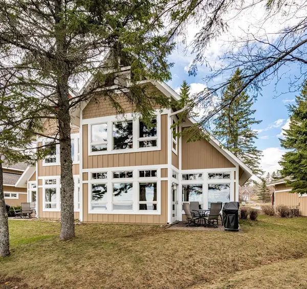 596 Larsmont Way #315-2, Two Harbors, MN 55616