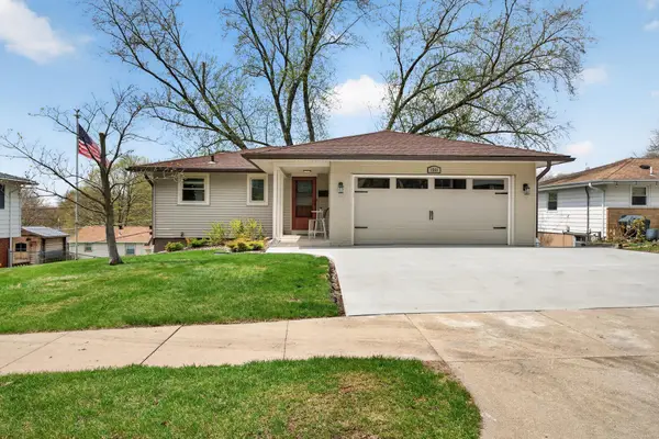 1561 11th Avenue Ne, Rochester, MN 55906