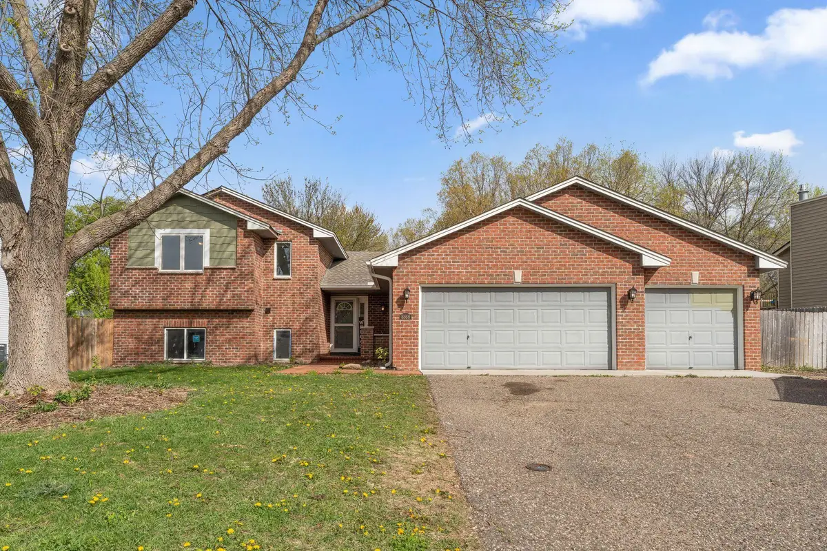 8568 Chanhassen Hills Drive S, Chanhassen, MN 55317 - #1