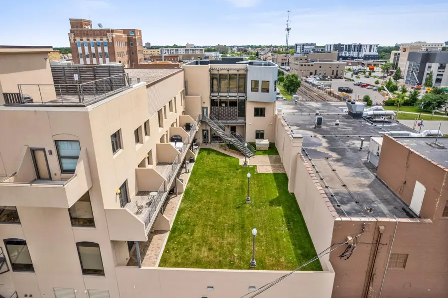 12 Broadway N #201, Fargo, ND 58102 - #2