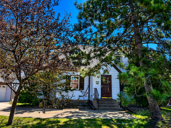 848 Larpenteur Avenue W, Roseville, MN 55113