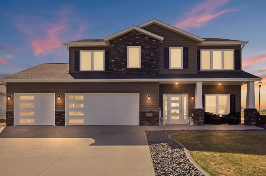 5651 43rd Street S, Fargo, ND 58104 - #2