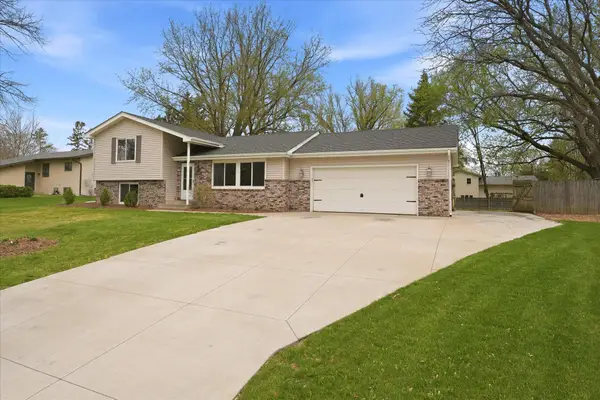 6560 49th Street N, Saint Paul, MN 55128