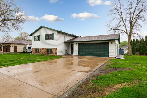 3 Saint Marks, Faribault, MN 55021
