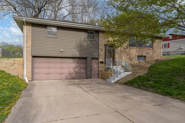 110 S Belmont Drive, Mankato, MN 56001