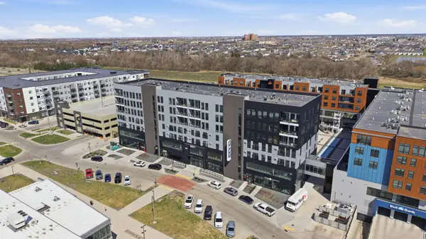 360 32nd Avenue W #611, West Fargo, ND 58078