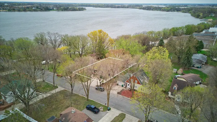 115 Lake Avenue E, Winsted, MN 55395 - #3